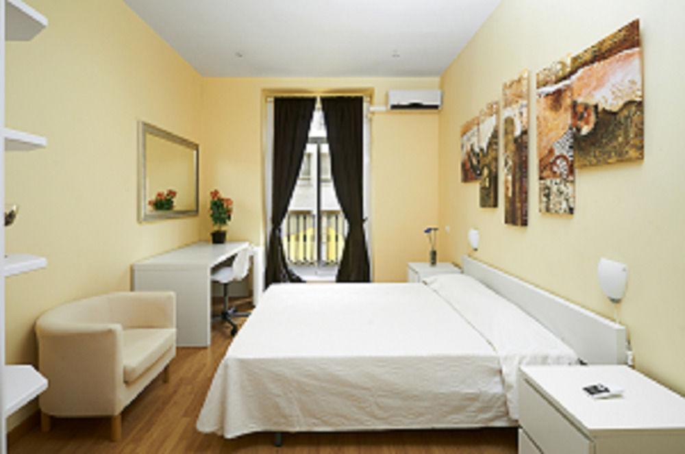Apartamentos Nickel Мадрид Екстер'єр фото
